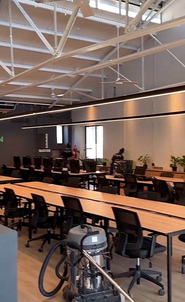 Limpieza de Oficinas y Edificios — Crystal Limpieza